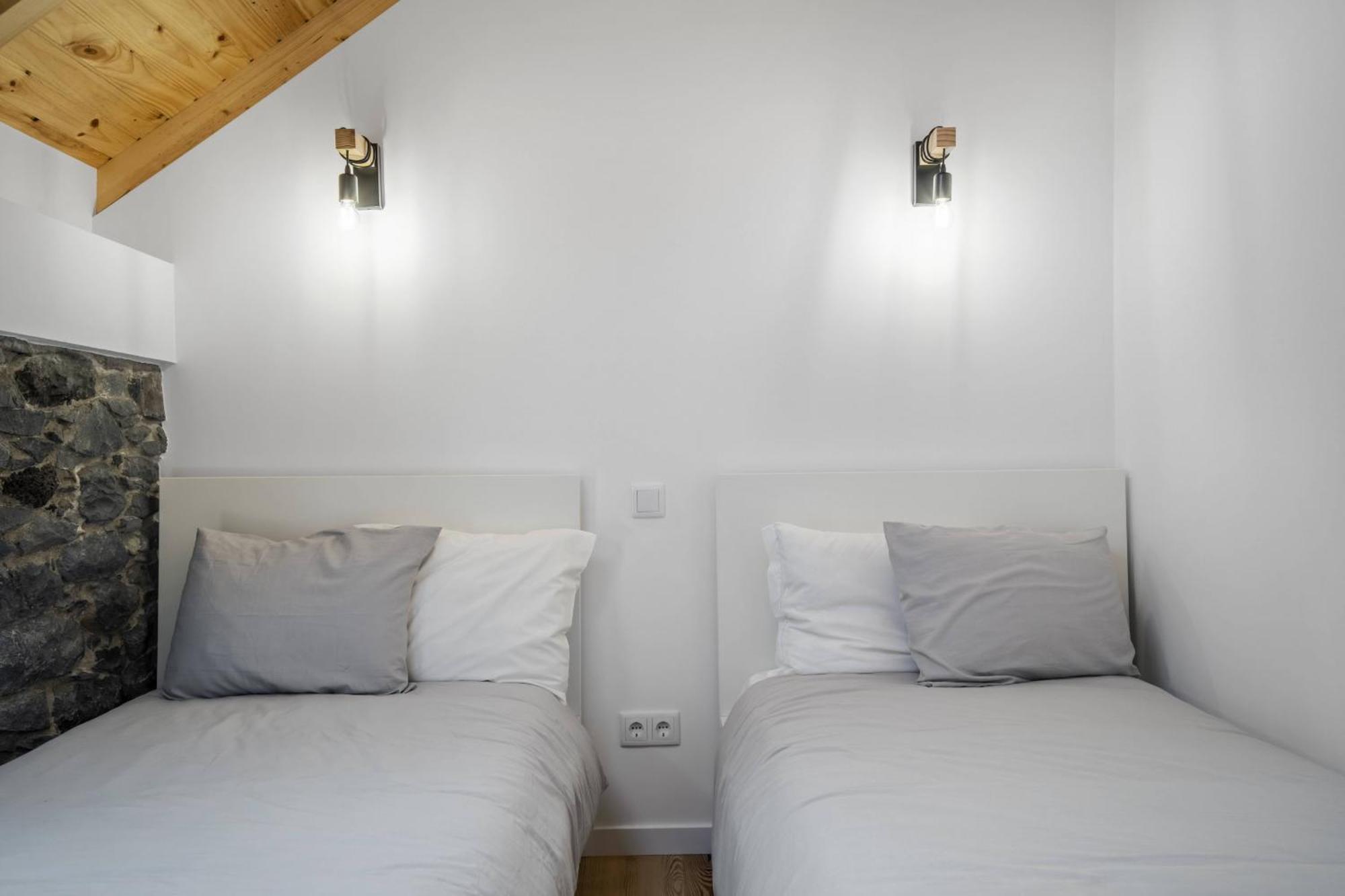 Mountain Retreat By Madeira Sun Travel Villa Porto Moniz Exteriör bild