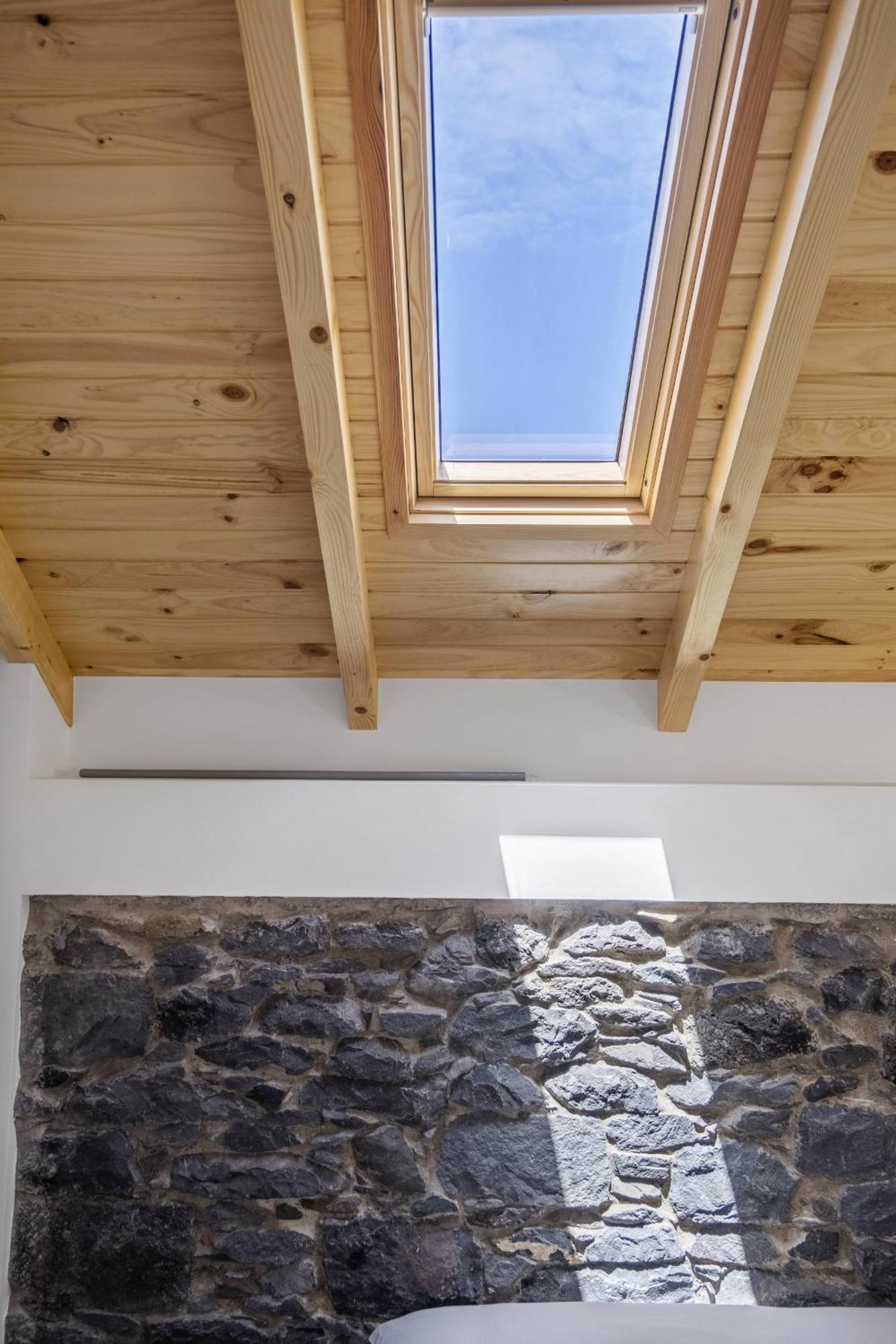 Mountain Retreat By Madeira Sun Travel Villa Porto Moniz Exteriör bild
